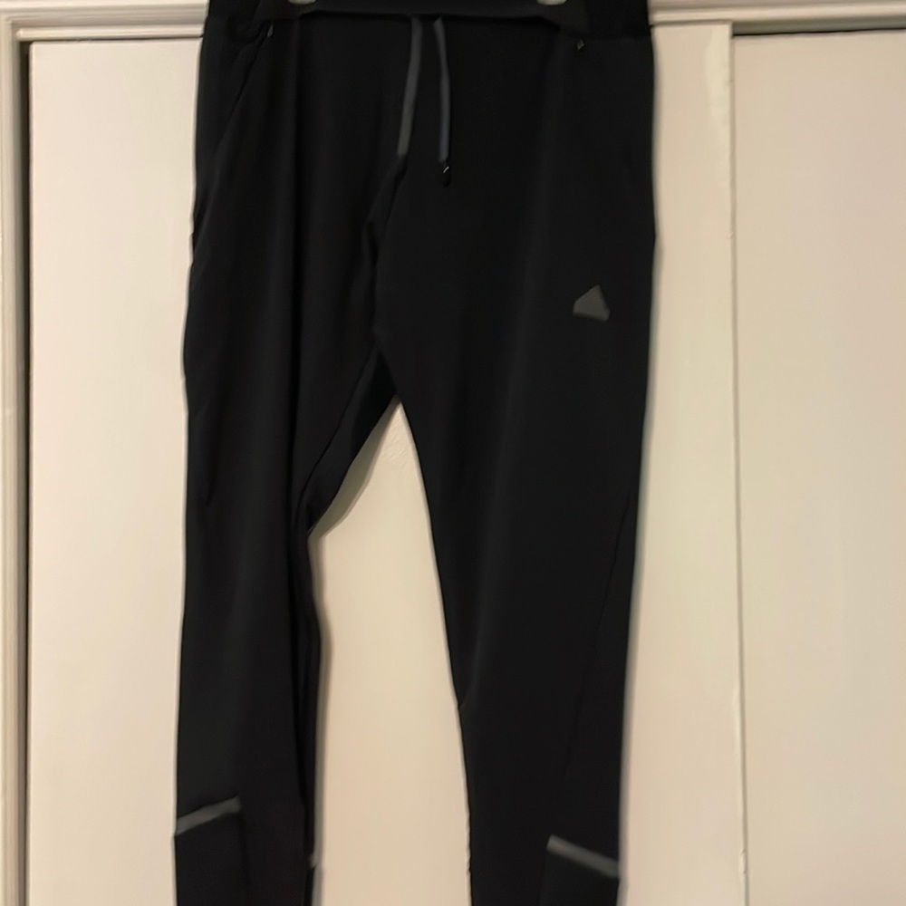 Adidas Men’s Jogger Tapered Pant